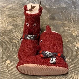 Adorable Reindeer Slippers - Size 7